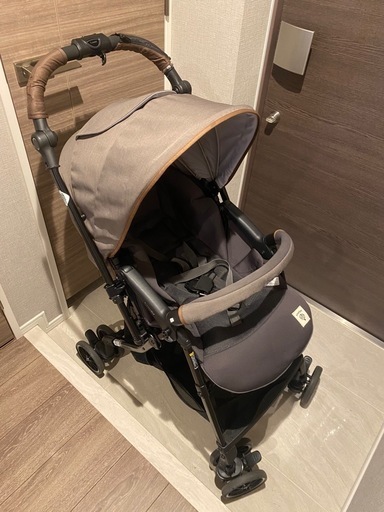 【combi　スゴカルα compact エッグショック Simplight AW