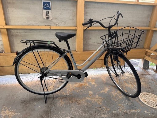 自動車\n