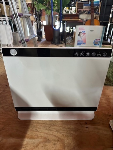 I2502   パネルセラミックヒーター　人感センサー付き　スリーアップ　2019年