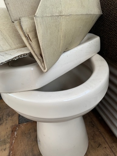 トイレセット　新品　部品は確認していません