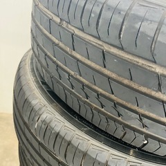 タイヤ4本セット 215/60R16