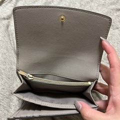 トリバーチ財布