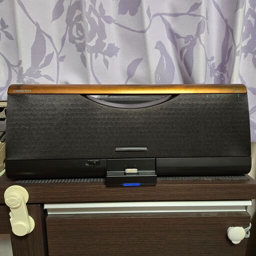 ONKYO SBX-200 オンキョー(オンキヨー) iPhone/iPod/iPad デジタル接続 Bluetooth対応 ドックミュージックシステム スピーカー 美品 重低音 高音質