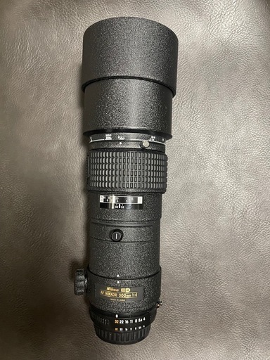 Nikon 300mm f/4 ED AF Nikkor レンズ