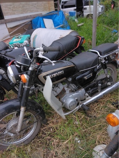 クラッシックバイク他にもございます！レストアできる方に！！スズキ125CC!!