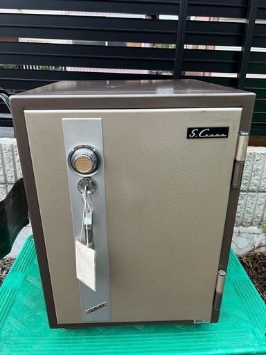 耐火金庫　80kgほど　金庫　ダイヤル式