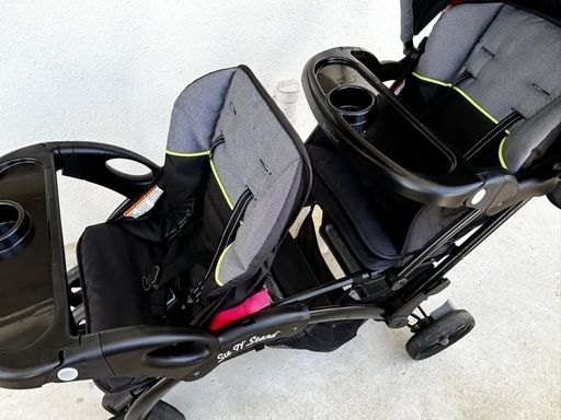 値下げしました！17,000円→15000円　　2人乗り用ベビーカー　Baby trend ワンタッチ開閉　ドリンクホルダーテーブル付き