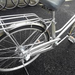 中古自転車2482 前後タイヤ新品！ 26インチ 3段ギヤ LEDオート