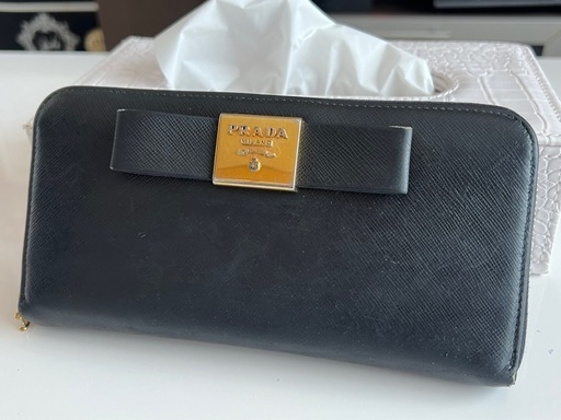 プラダ 長財布