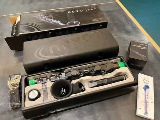 NUVOjSAXサックス管楽器新品同様