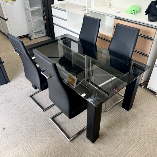 【超美品‼️】オシャレ♪ 150cm幅4人掛けダイニングテーブルセット 天板強化ガラス製 ブラック♪