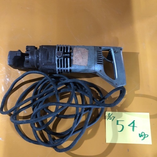 【ゆ.ec】Makita マキタ SC130 電動油圧式 鉄筋カッター 最大切断13mm 通電動作確認済 切断機 鉄工用