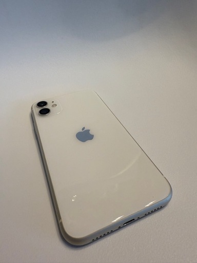 美品】iPhone11ホワイト64GB 美品】iPhone11 64GB ホワイト