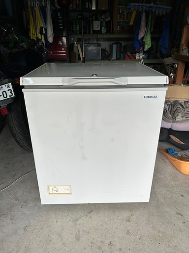 TOSHIBA   \n冷凍庫　上開き