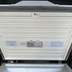 TOSHIBA   
冷凍庫　上開き