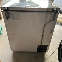 TOSHIBA   
冷凍庫　上開き