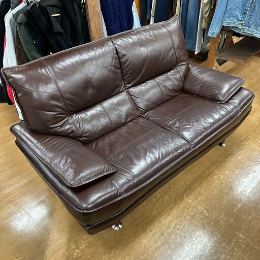 【リサイクル市場エコ伊川谷】【ジモティ割20％OFF】 レザーソファ 二人掛けソファー ダークブラウン【ジモティ割20％OFF】 【取りに来られる方限定】【軽バン1時間貸出無料】