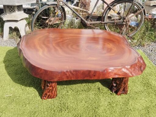 無垢 一枚板 欅 ケヤキ 輪切り 座卓 128×110×H40㎝ 厚さ9.5㎝ 脚4本付き 瘤 レトロ　/DJ-1259