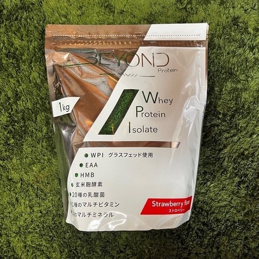 BEYOND ホエイプロテイン1kg ストロベリー味