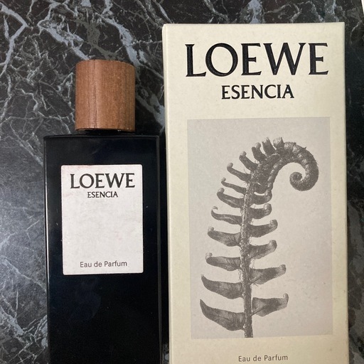 LOEWEエセンシア香水