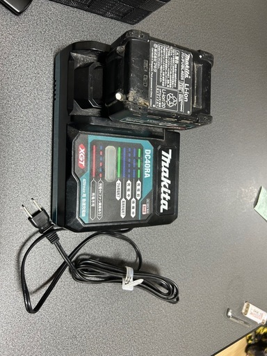 マキタ40vバッテリーと充電器セット