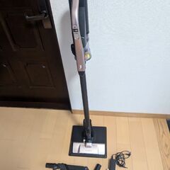 取引中【バッテリー新品以上？】HITACHI コードレス掃除機　PV-BHL3000J　おまけ付