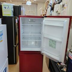 AQUA✨2ドア冷蔵庫✨AQR-18G✨184Ｌ✨2018年製✨ワインレッド、小さな凹み、薄い傷・動作確認済(保証３ヵ月）・洗浄・除菌済み✨USED品【こちらは店舗です。浜村鹿野温泉ICから3分 買取本舗 宮本リサイクル 営業時間9～19時 定休日水曜のみ】