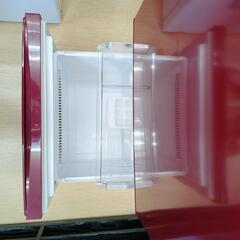 AQUA✨2ドア冷蔵庫✨AQR-18G✨184Ｌ✨2018年製✨ワインレッド、小さな凹み、薄い傷・動作確認済(保証３ヵ月）・洗浄・除菌済み✨USED品【こちらは店舗です。浜村鹿野温泉ICから3分 買取本舗 宮本リサイクル 営業時間9～19時 定休日水曜のみ】