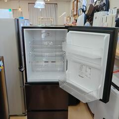 Hisense✨3ドア冷蔵庫✨HR-G2801BR✨282Ｌ✨2019年製✨チャコールウッドカラー、使用に伴うキズあり・動作確認済(保証３ヵ月）・洗浄・除菌済み✨USED品【こちらは店舗です。浜村鹿野温泉ICから3分 買取本舗 宮本リサイクル 営業時間9～19時 定休日水曜のみ】