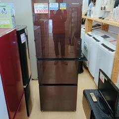 Hisense✨3ドア冷蔵庫✨HR-G2801BR✨282Ｌ✨2019年製✨チャコールウッドカラー、使用に伴うキズあり・動作確認済(保証３ヵ月）・洗浄・除菌済み✨USED品【こちらは店舗です。浜村鹿野温泉ICから3分 買取本舗 宮本リサイクル 営業時間9～19時 定休日水曜のみ】