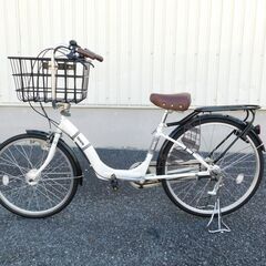 中古自転車多数販売中!　試乗して下さい!　早い者勝ち!　ご来店ください!　ハンドル一体型　U型フロントバスケット　子乗せ対応　安定両立スタンド　ハンドル機能　ビン鋲おしゃれサドル　F22インチ　R26インチ　ホワイト　内装3段変速　オートライト　お買い物に便利!!　売れてます!　早い者勝ち!　外観状態は全体的に極めて良好と思います!　m49