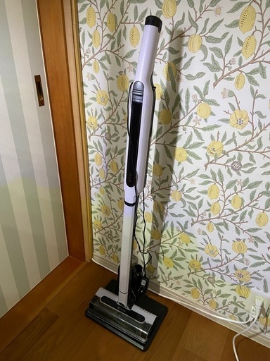 コードレススティッククリーナー EVOPOWER SYSTEM ホワイト CS300JWH [サイクロン式]