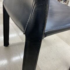 【軽トラック無料貸出サービス有】アームレスチェアー　CASSINA 412CAB　ﾌﾞﾗｯｸ