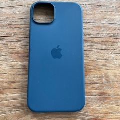 iPhone15 Plus 128GB ブルー 美品 純正MagSafe対応シリコンケース付