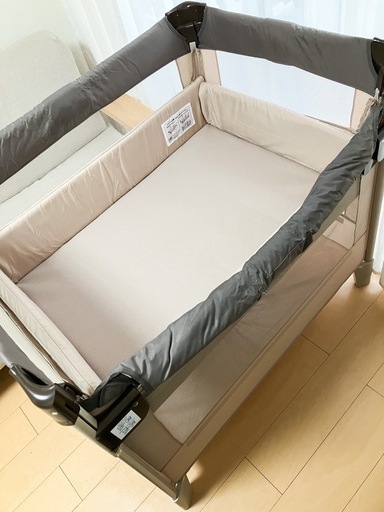【決まりました】アップリカ　ココネル　ベビーベッ