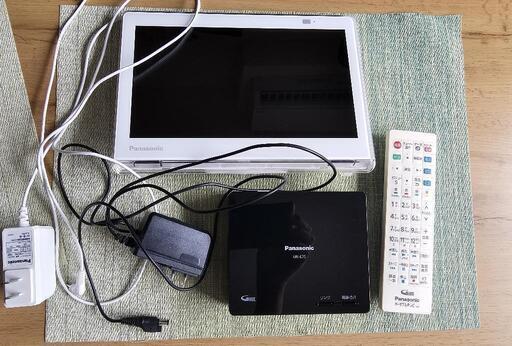 Panasonic UN-10E7 ポータブル防水テレビ