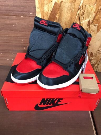 【647】スニーカー NIKE AIR JORDAN1 RETROOG SATIN BRED 27.5cm 未使用