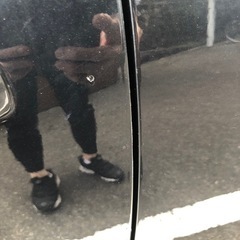 アウディ飛び石