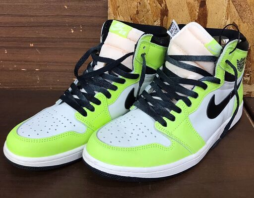 【649】スニーカー  NIKE AIR JORDAN1 hi Volt 28.0cm