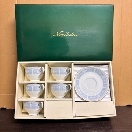 s0928607 未使用品 Noritake ノリタケ カップ\u0026ソーサー 5点セット レースゴールド ブランド 食器 コップ 皿 花柄 白 金彩 ティー 中古品