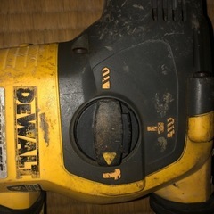 ハツリ機　ドリル　バッテリー式　デウォルト