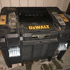 ハツリ機　ドリル　バッテリー式　デウォルト