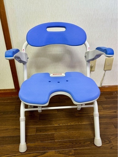 シャワーチェア　肘付き　折りたたみ自立型　美品