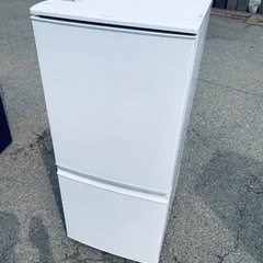お譲りする方決まりました)SHARP ノンフロン冷凍冷蔵庫 225L 2019年製