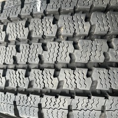 195/80r15.107/105nlt