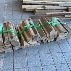 【平時午後配達限定】[数量限定] 薪　３０～３５センチ　1㎥ 平時午後配達限定】[数量限定] 薪 30～35センチ 1㎥