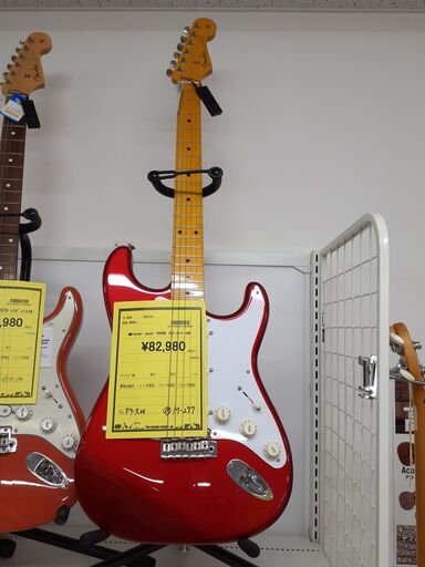 【U2313】⚫️Fender  Japan  TRADNL  50S  ストラト  CAR