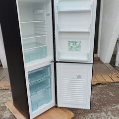 アイリスオーヤマ　IRSE-16A-B　２ドア冷蔵庫　黒色　162L 『美品中古』2020年