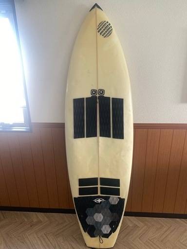 bonzzer　ボンザー　フィン付き　サーフボード　ショートボード　6'2ft ボンザー