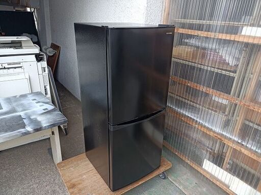 アイリスオーヤマ　IRSD-14A-B　２ドア冷蔵庫　黒色　142L『中古美品』2021年